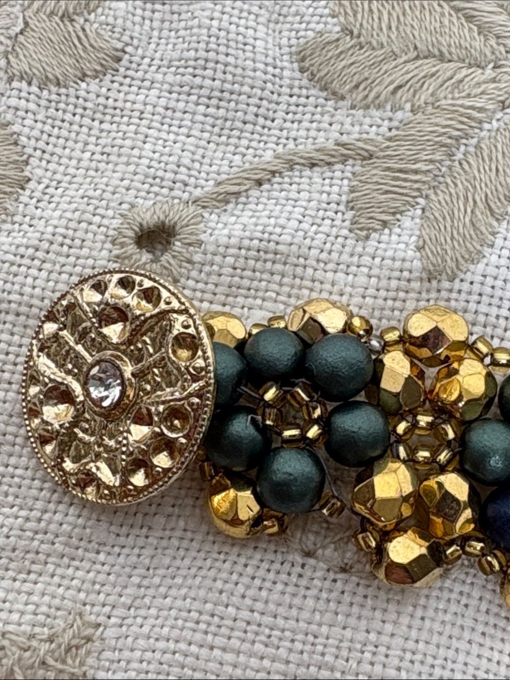 Beaded necklace/bracelet/earrings - Picture 6 of 7